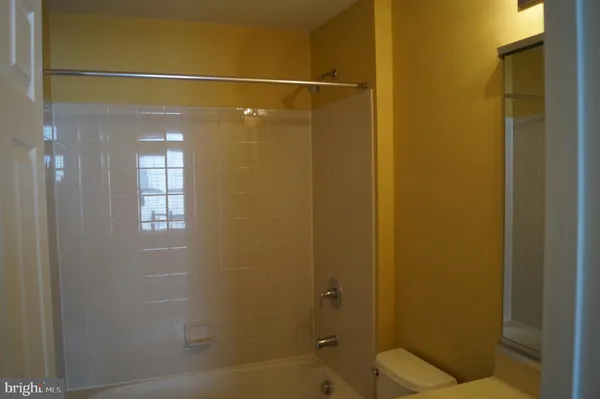 $3,600 | 25575 America Square, Chantilly, VA 20152