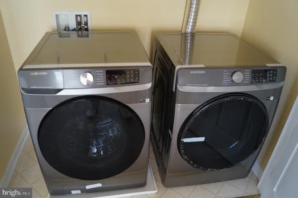 $3,800 | 25575 America Square, Chantilly, VA 20152