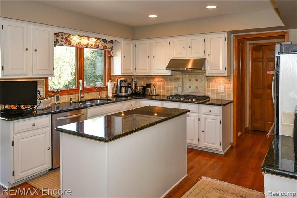 1284 Pebble Pointe Drive Rochester, MI 48307 - Photo 23 of 85