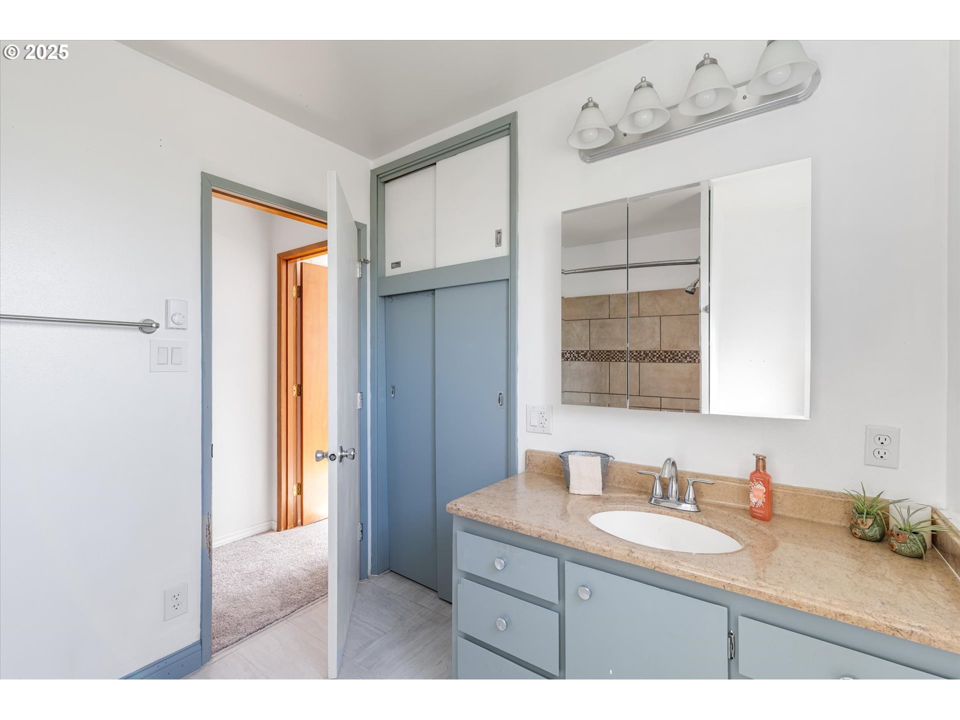 3102 Columbia Heights Road Longview, WA 98632 - Photo 19 of 40 Gallery Image 19