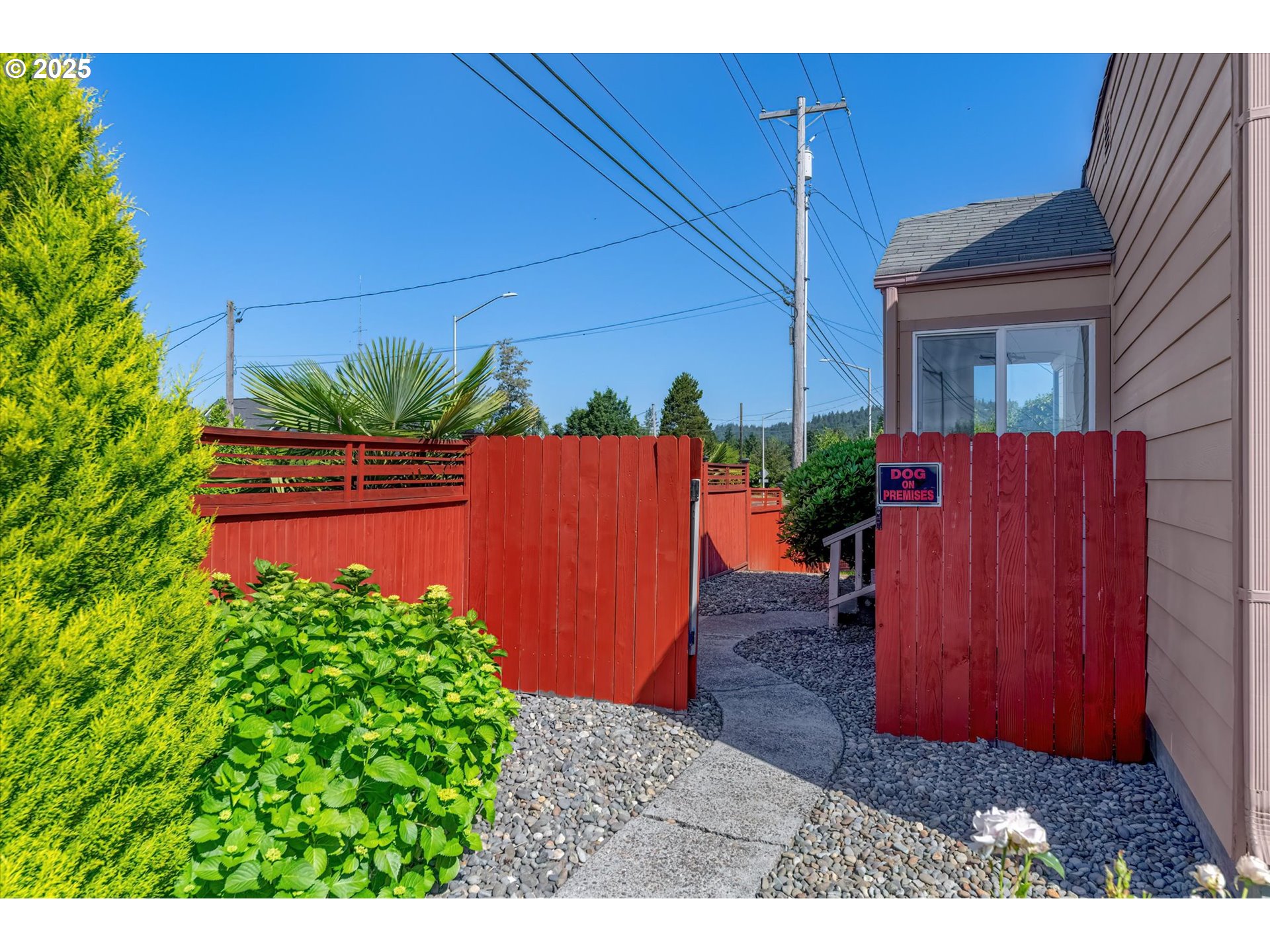 3102 Columbia Heights Road Longview, WA 98632 - Photo 3 of 40 Gallery Image 3