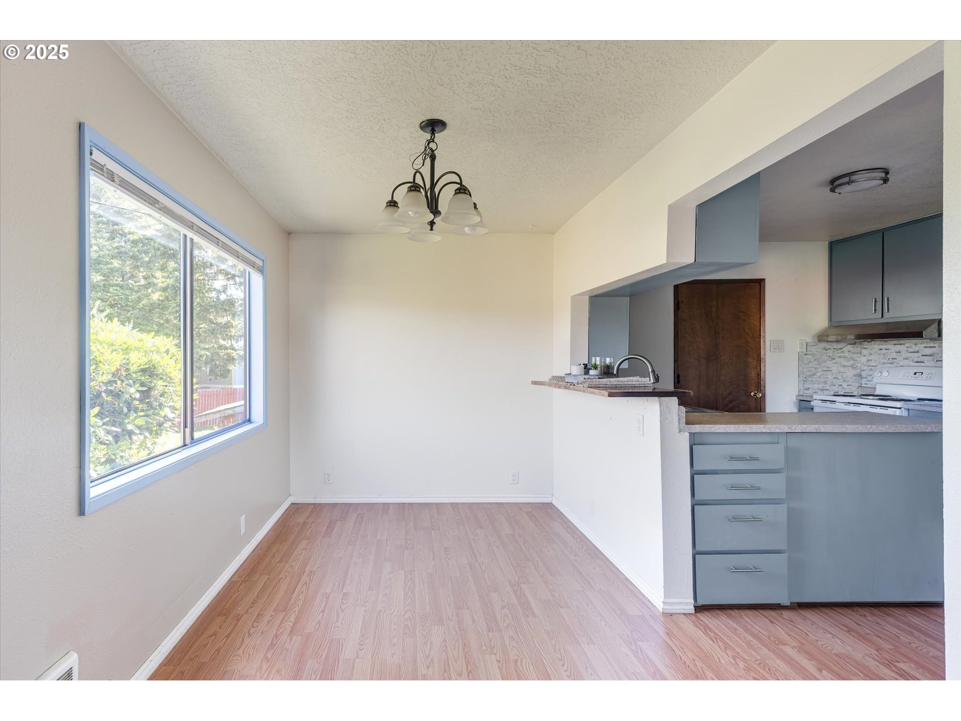 3102 Columbia Heights Road Longview, WA 98632 - Photo 8 of 40 Gallery Image 8