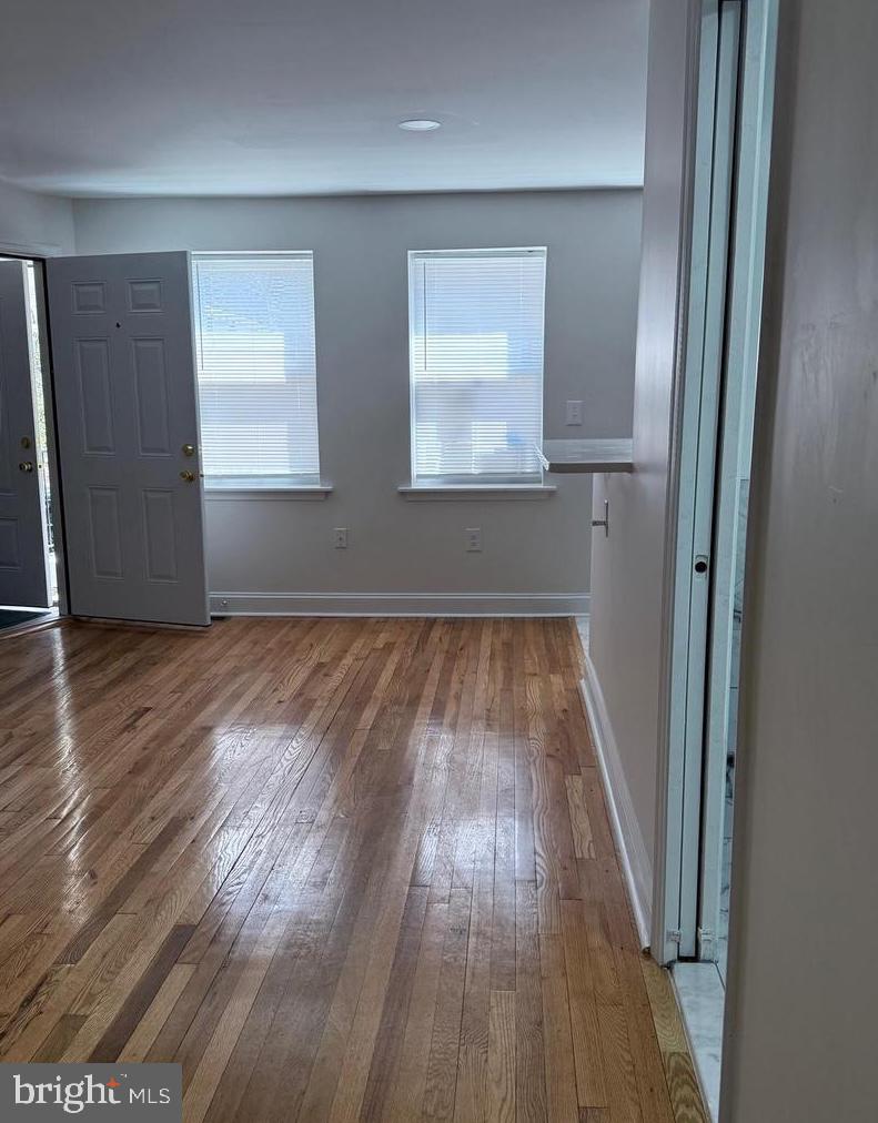 4056 Edgewood Road Baltimore, MD 21215 - Photo 3 of 17 LR