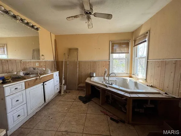 $69,900 | 1417 Cedar Street, Bismarck, MO 63624