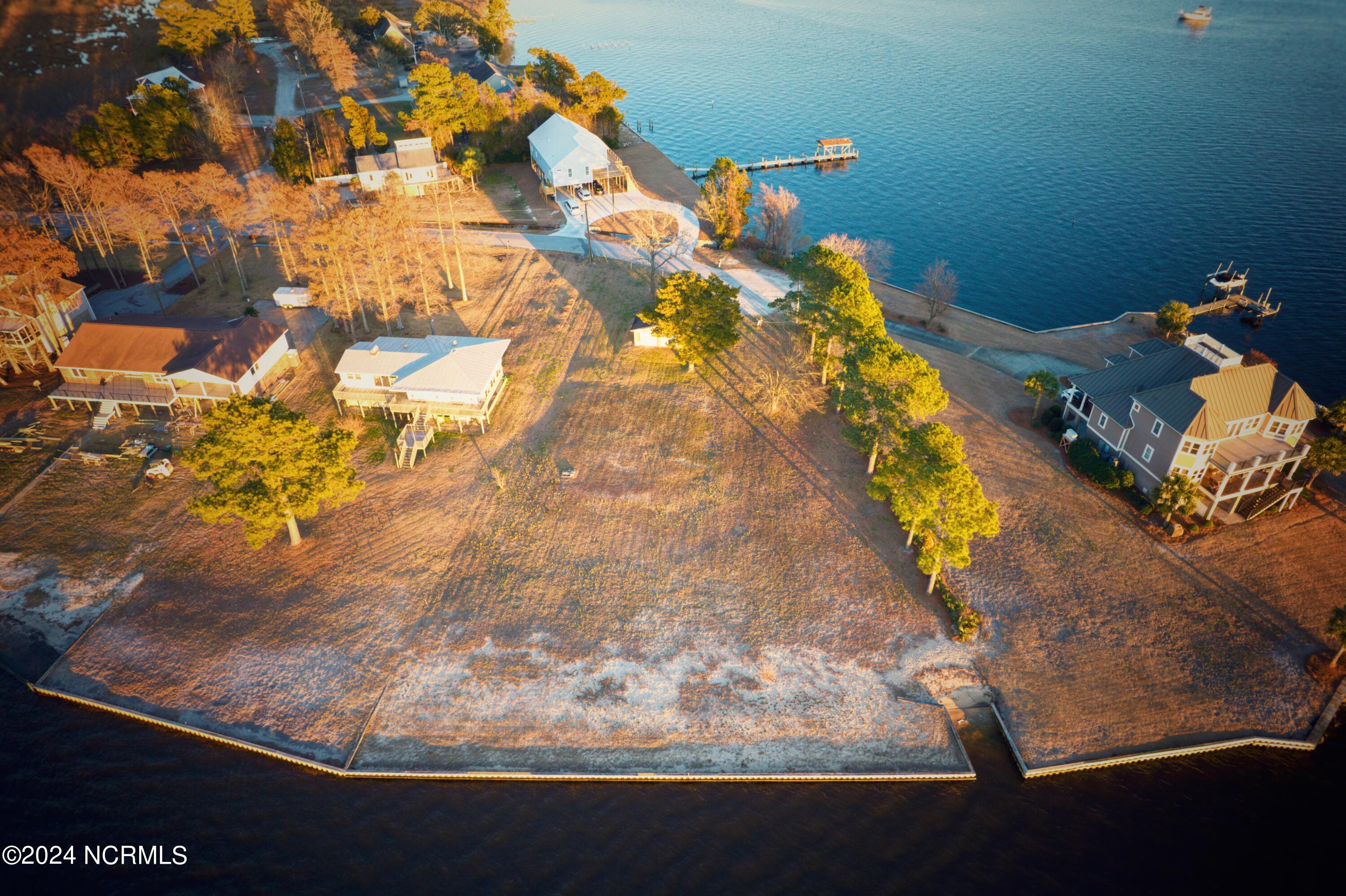 437 Riverside Drive New Bern, NC 28560 - Photo 27 of 29 437 Riverside Drive