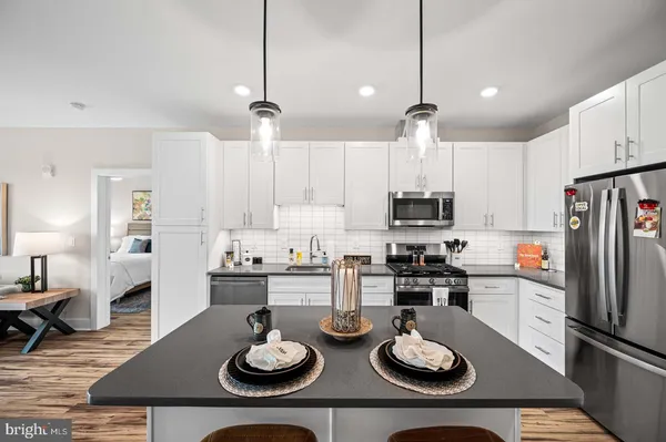 $3,200 | 703 Rice Boulevard, Unit 103, Exton, PA 19341