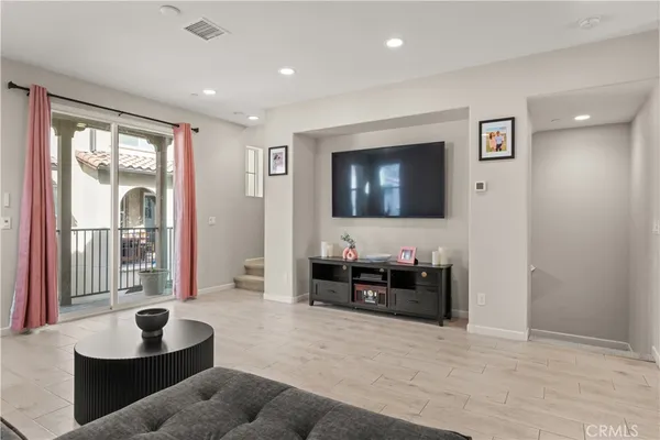 $3,000 | 31305 Via Nubes, Temecula, CA 92592