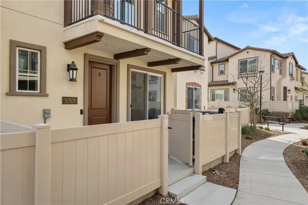 $3,000 | 31305 Via Nubes, Temecula, CA 92592