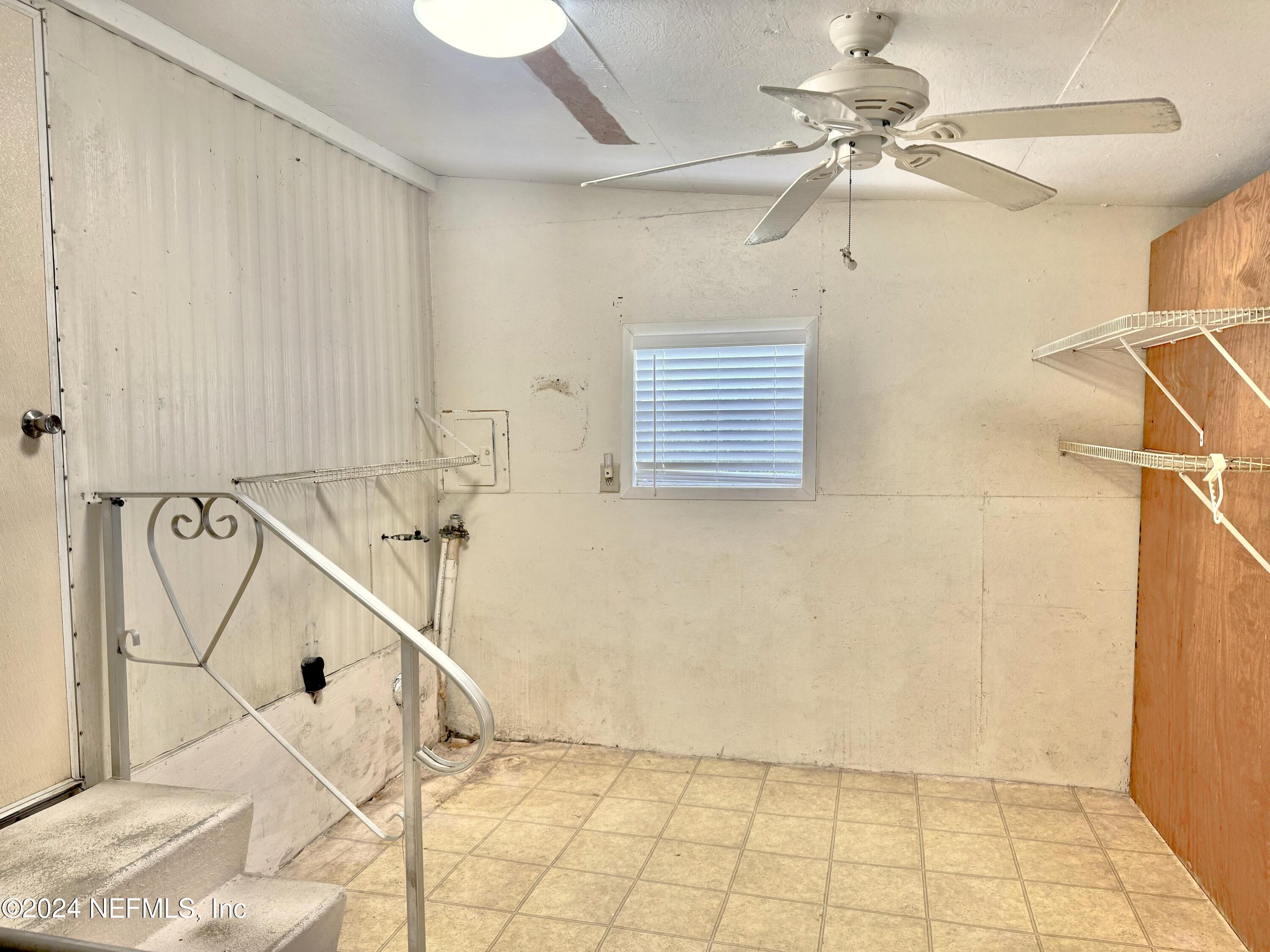 779 Ridgeline Road Satsuma, FL 32189 - Photo 22 of 43 Utility Room View 1