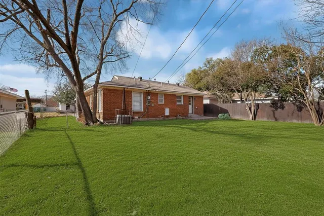 $1,550 | 11122 Stallcup Drive, Dallas, TX 75228