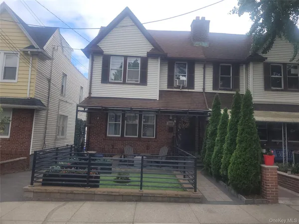 $779,000 | 2548 Woodhull Avenue | Pelham Gardens