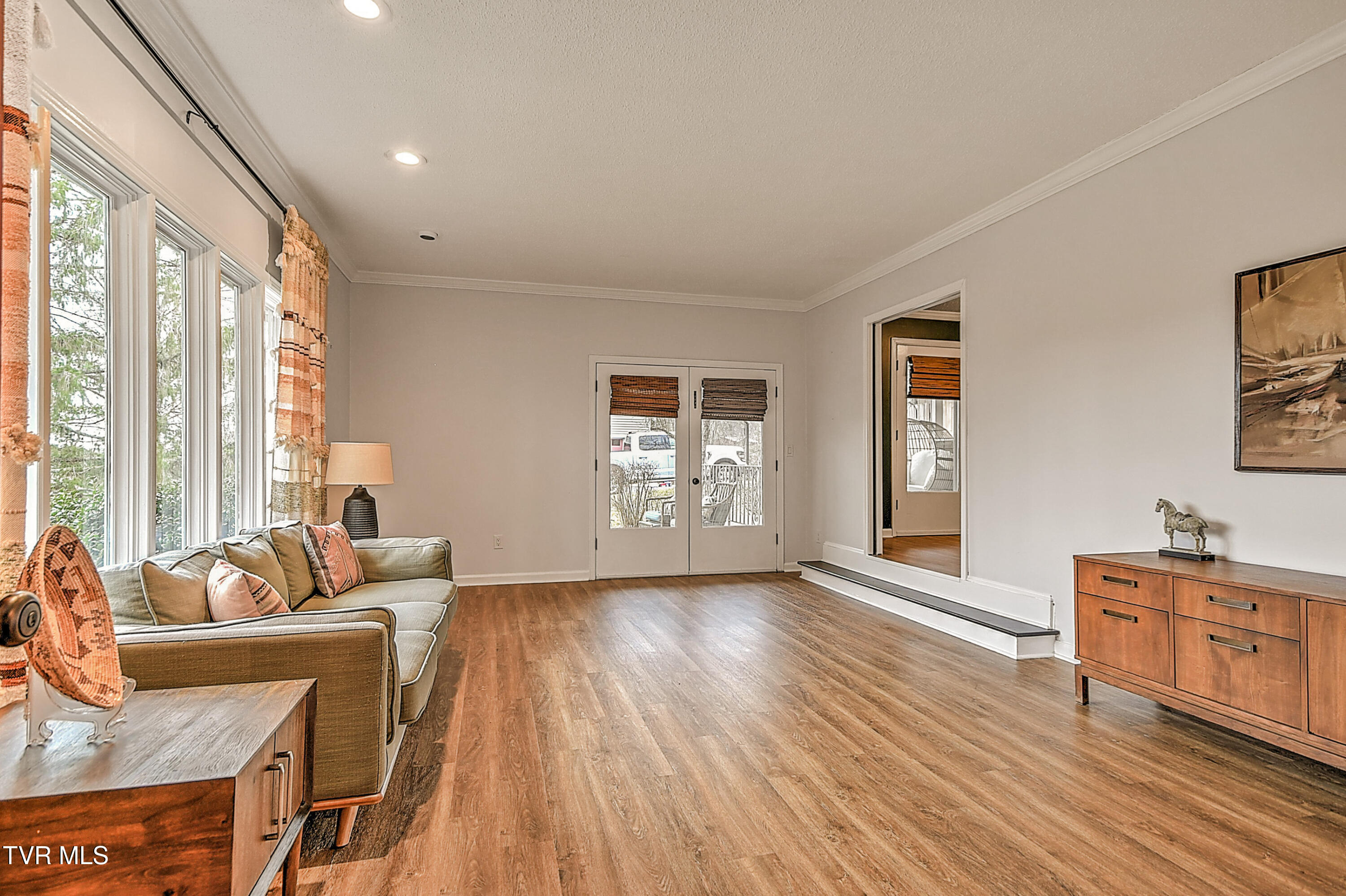 149 Kingsbridge Bristol, TN 37620 - Photo 9 of 61 149 Kingsbridge DOM-8