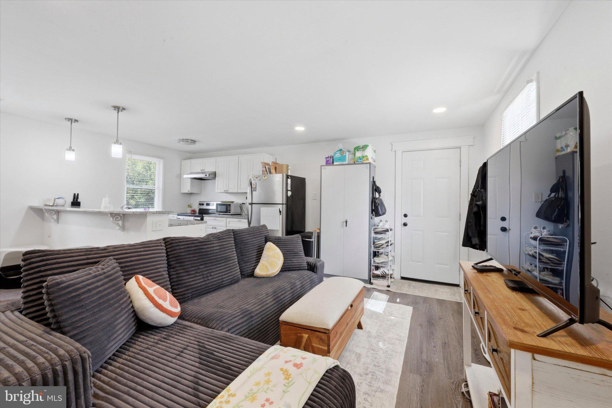 1411 Zebley Road Garnet Valley, PA 19060 - Photo 21 of 35 Modern living space with bright accents.