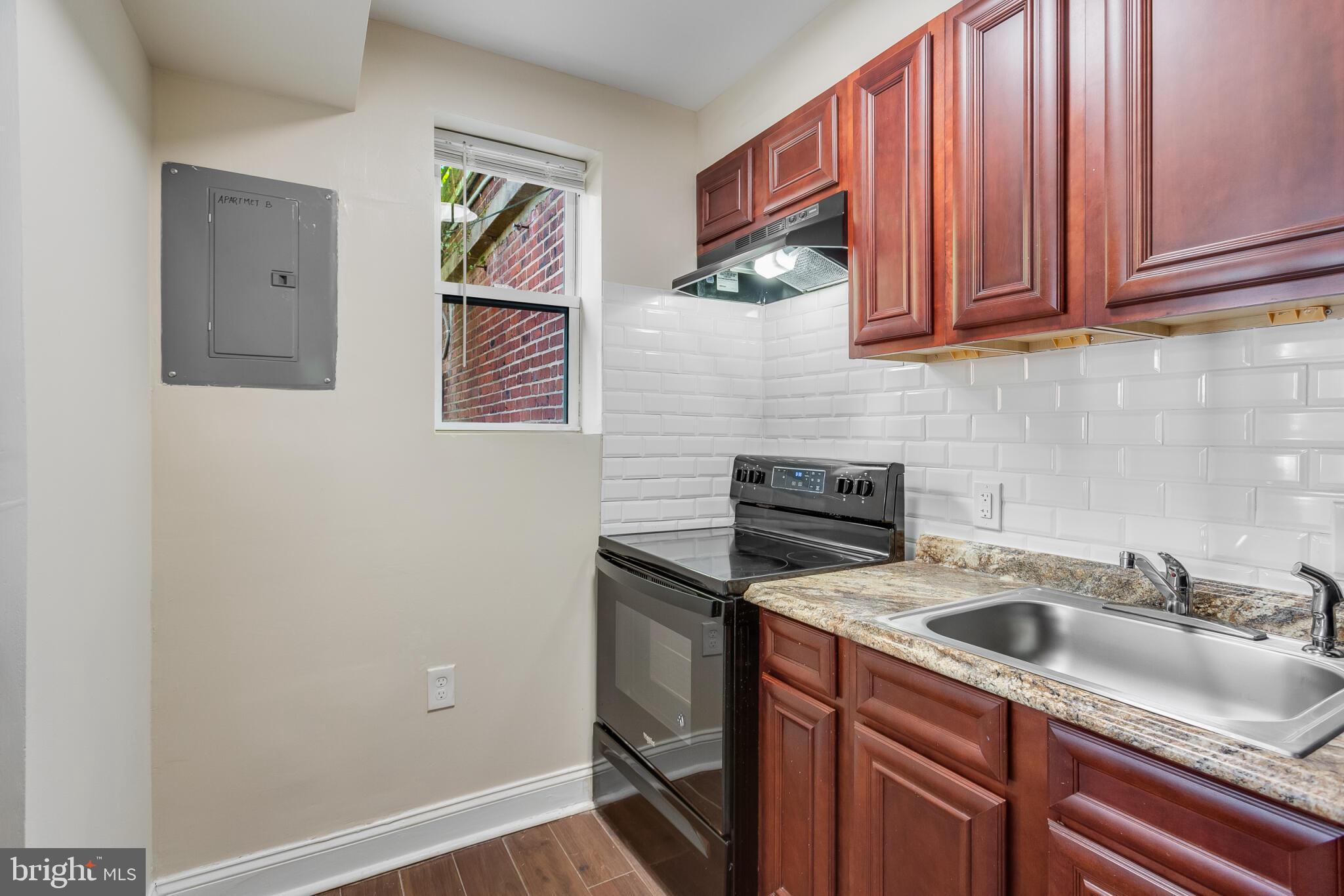 6211 Frederick Road Catonsville, MD 21228 - Photo 10 of 34