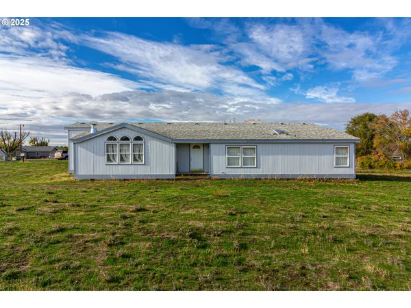 $399,900 | 30683 Spring Court, Hermiston, OR 97838