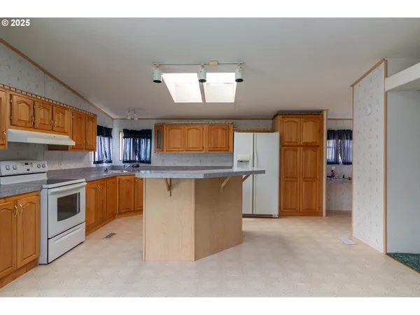 $399,900 | 30683 Spring Court, Hermiston, OR 97838