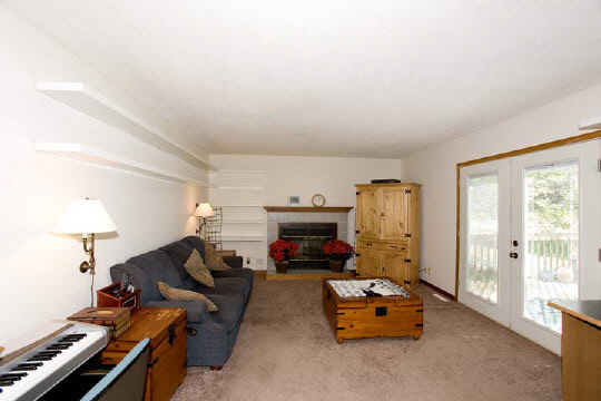 6495 Weaver Road Rockford, IL 61114 - Photo 5 of 6 Gallery Image 5