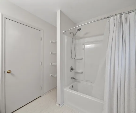 $3,200 | 905 Wildt Street, Ann Arbor, MI 48103