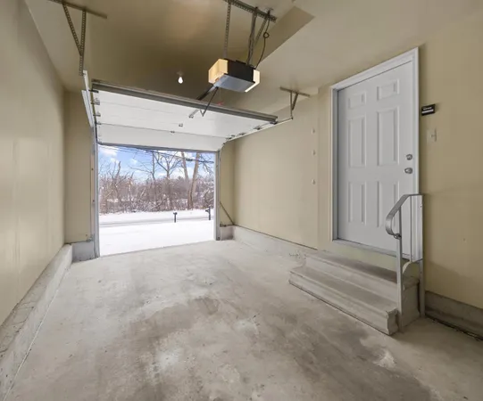 $3,200 | 905 Wildt Street, Ann Arbor, MI 48103