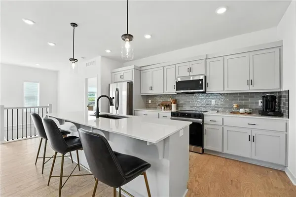 $420,495 | 10632 North Jarboe Street, Kansas City, MO 64155