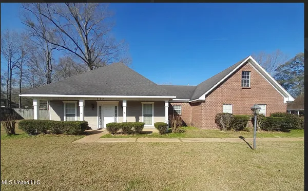 $234,000 | 133 Wildwood Boulevard, Jackson, MS 39212