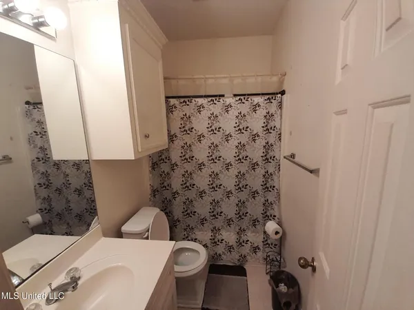 $234,000 | 133 Wildwood Boulevard, Jackson, MS 39212