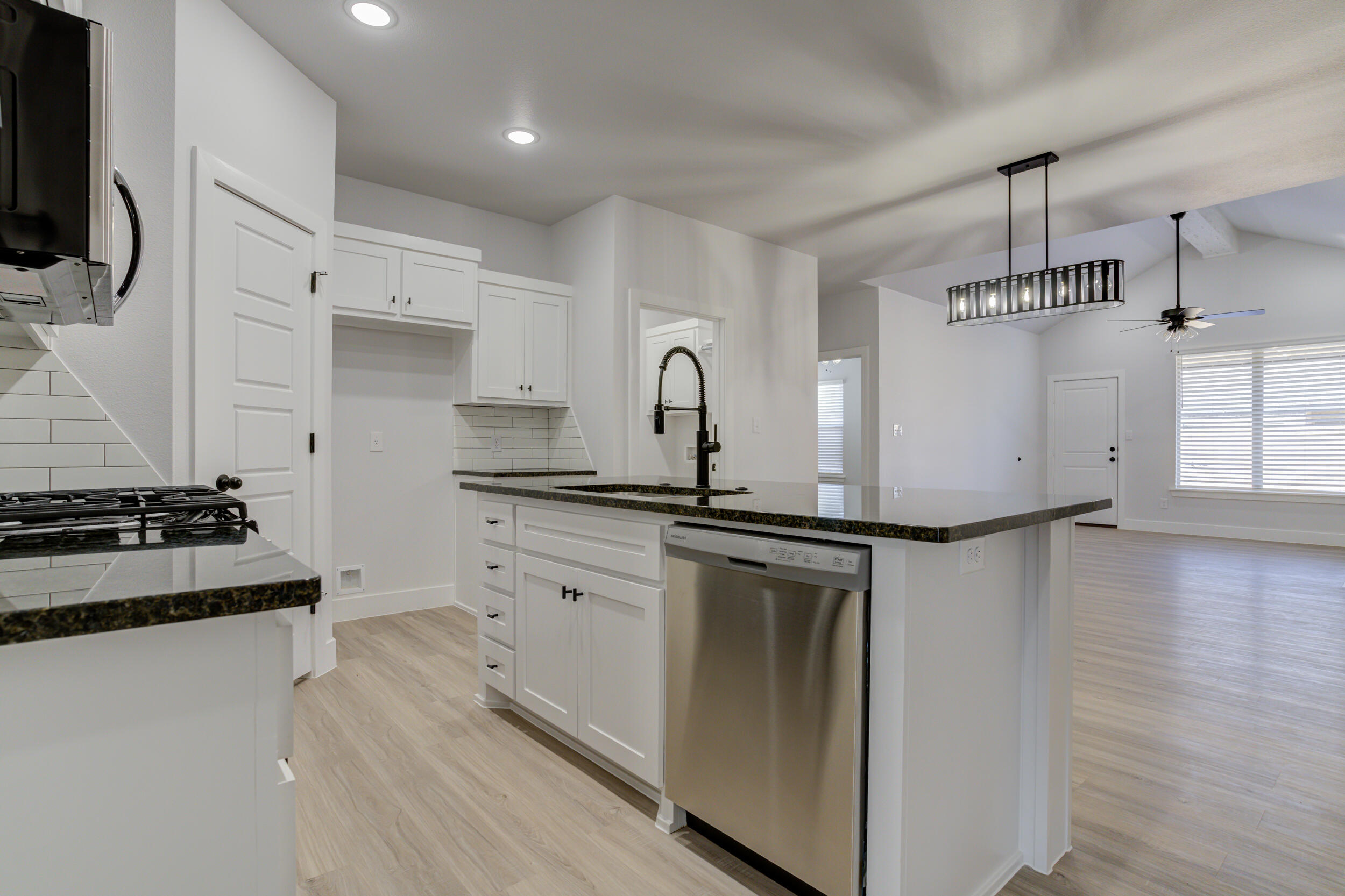 5808 Viola Avenue Lubbock, TX 79407 - Photo 17 of 60 1DSC08686_87_88_89_90