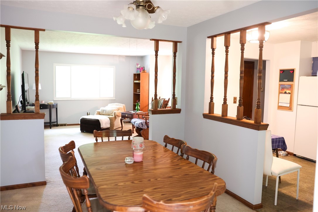 10686 Prouty Road Painesville, OH 44077 - Photo 7 of 27 dining area