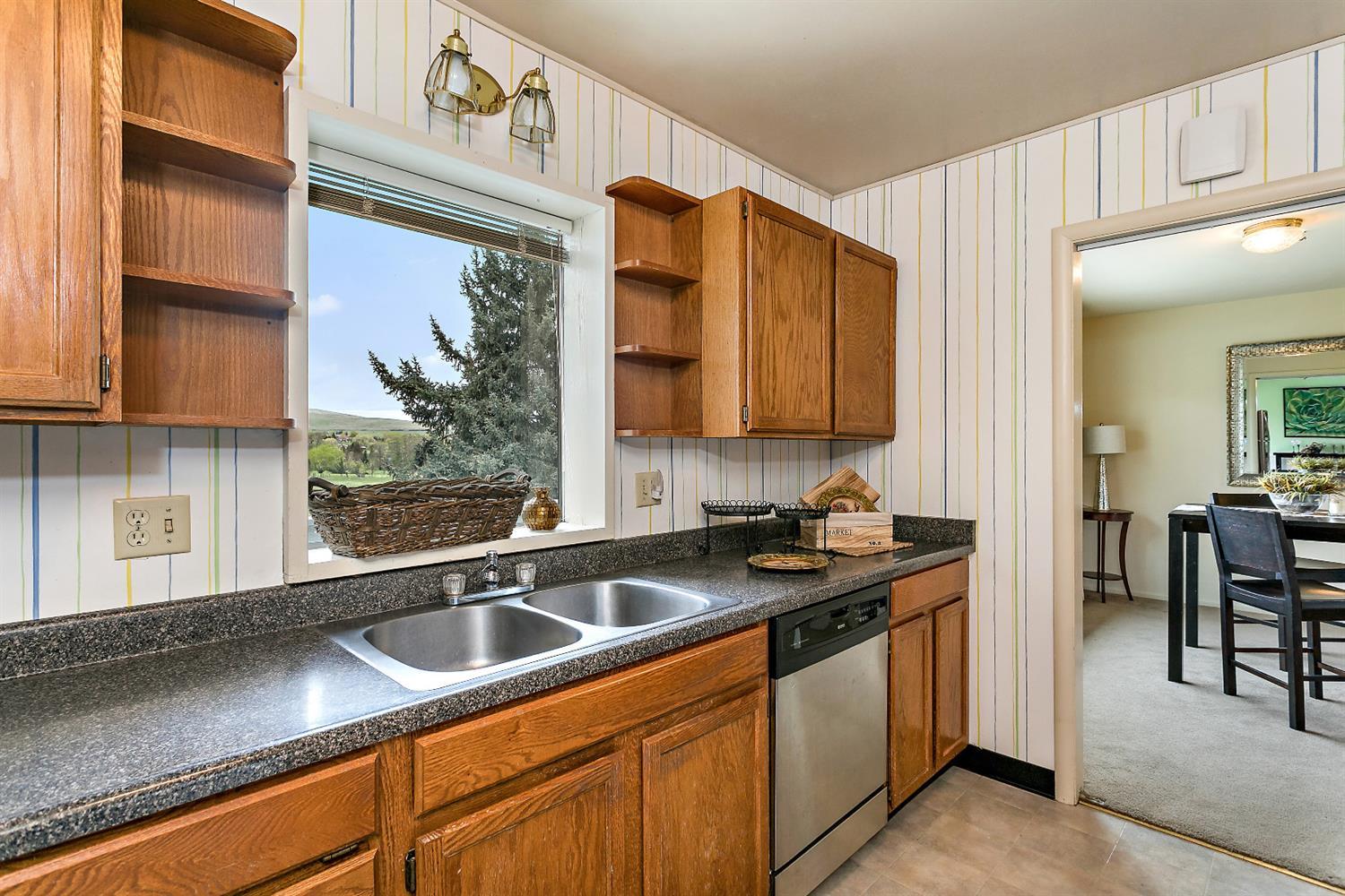 1188 North Valley View Road Ashland, OR 97520 - Photo 7 of 29 Additional Photo