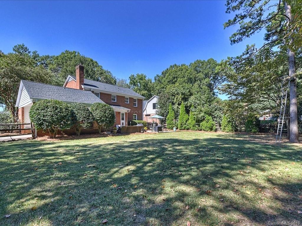 409 Robmont Road Charlotte, NC 28270 - Photo 38 of 41 Gallery Image 38