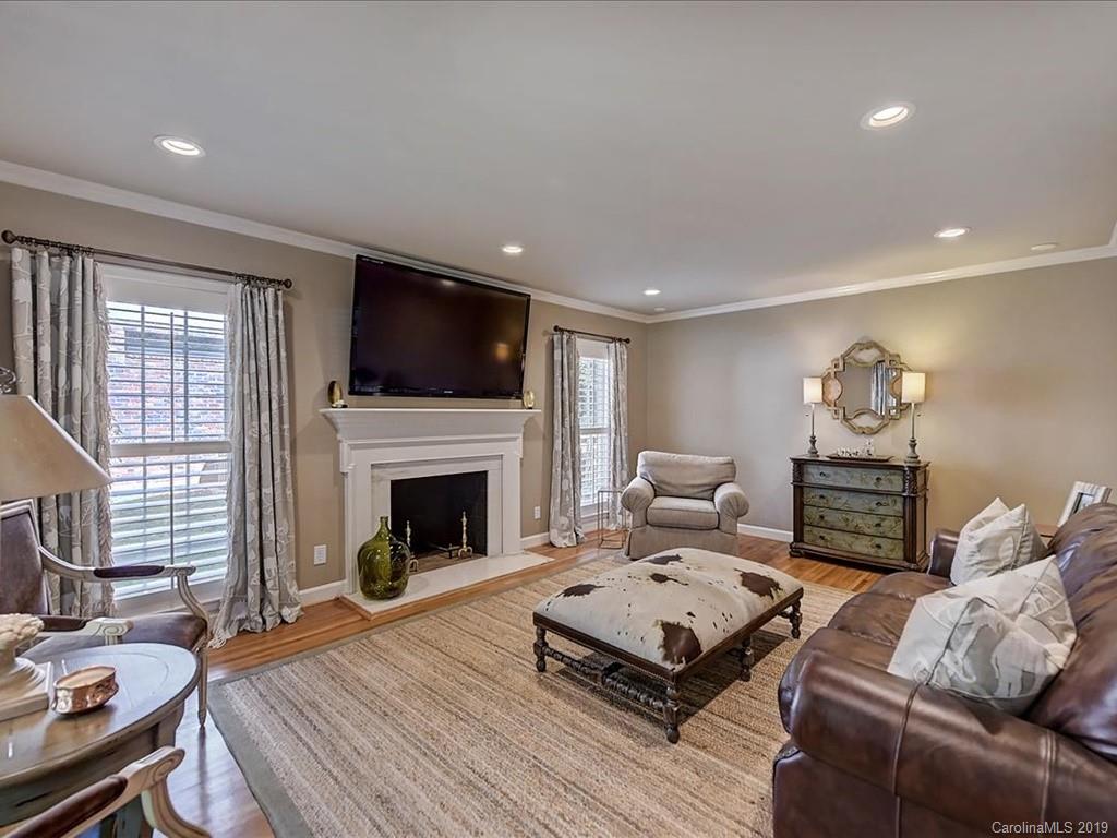 409 Robmont Road Charlotte, NC 28270 - Photo 6 of 41 Gallery Image 6