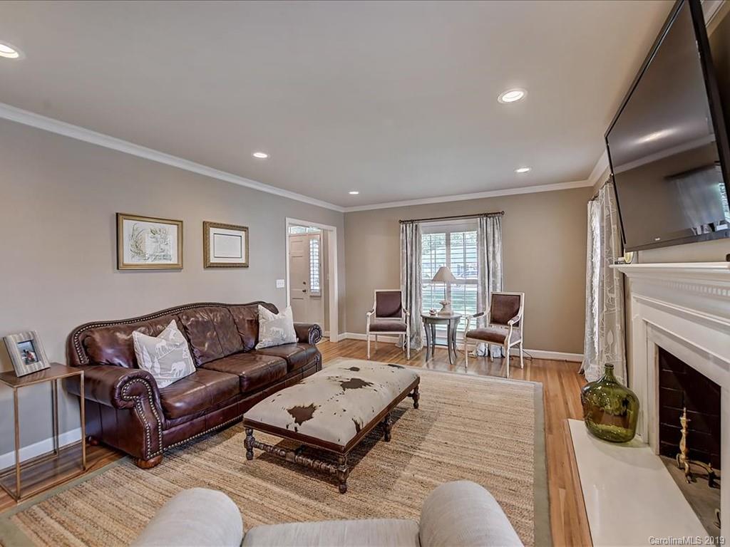 409 Robmont Road Charlotte, NC 28270 - Photo 9 of 41 Gallery Image 9
