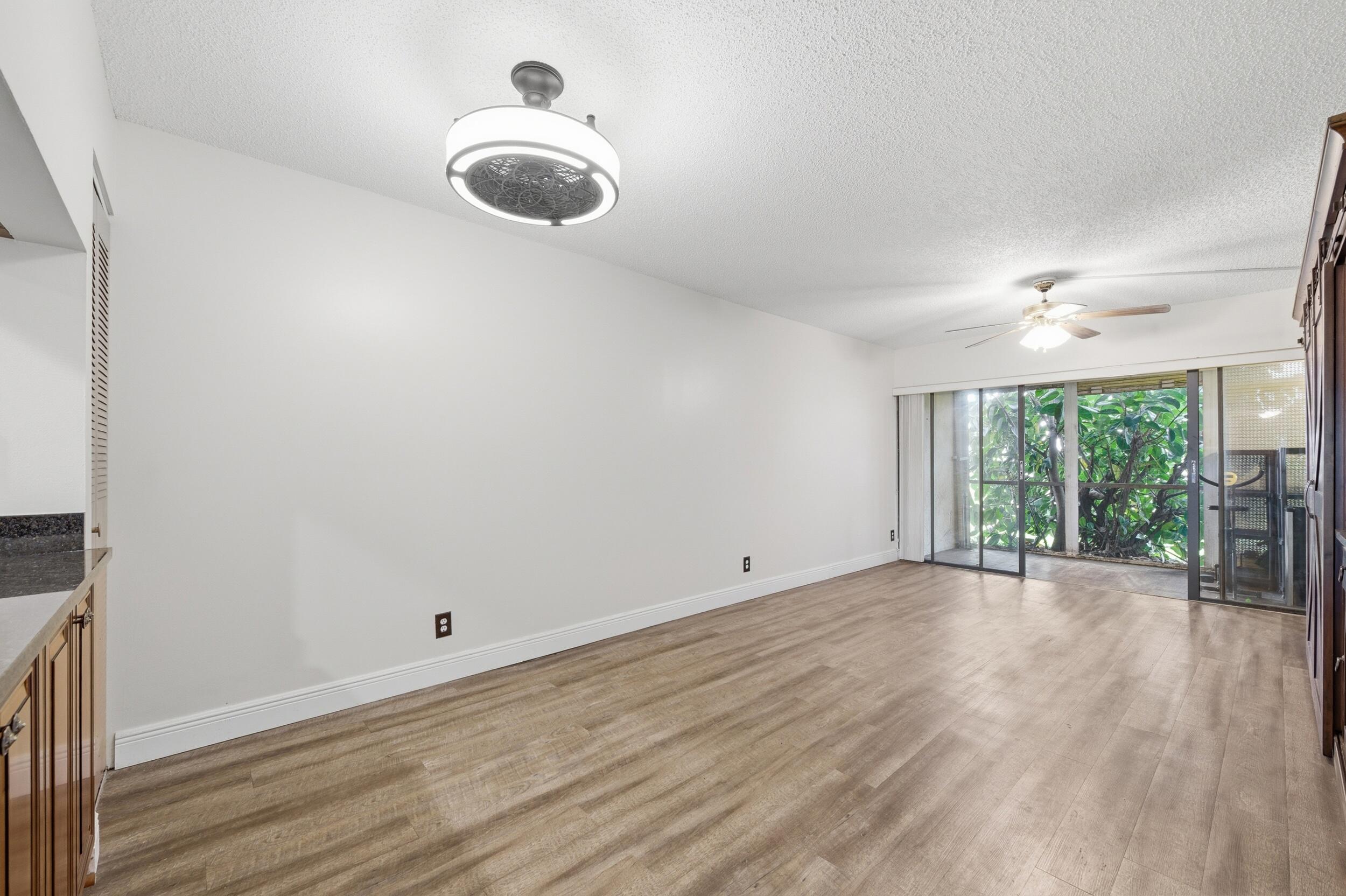 1981 Woolbright Road, Unit E101 Boynton Beach, FL 33426 - Photo 7 of 24 Dinig area
