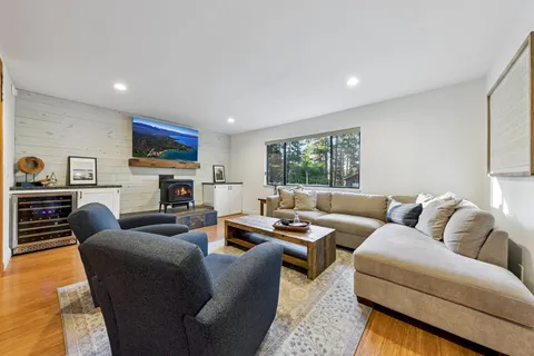 $955,000 | 10895 Jeffery Pine Road, Truckee, CA 96161