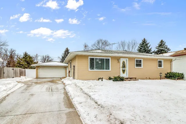 $289,900 | 419 Brook Avenue, Moorhead, MN 56560