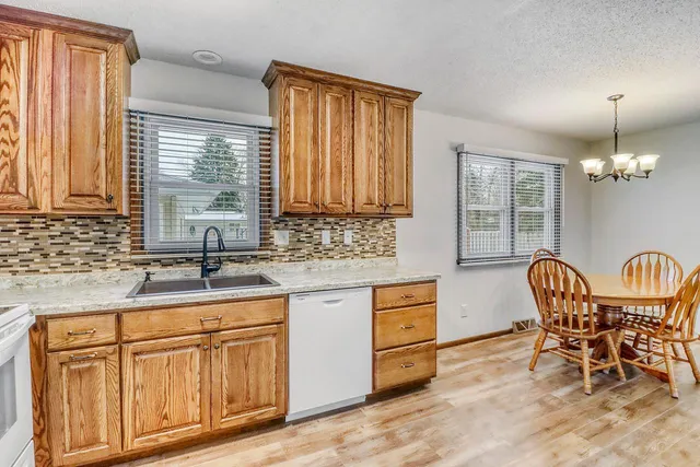 $289,900 | 419 Brook Avenue, Moorhead, MN 56560