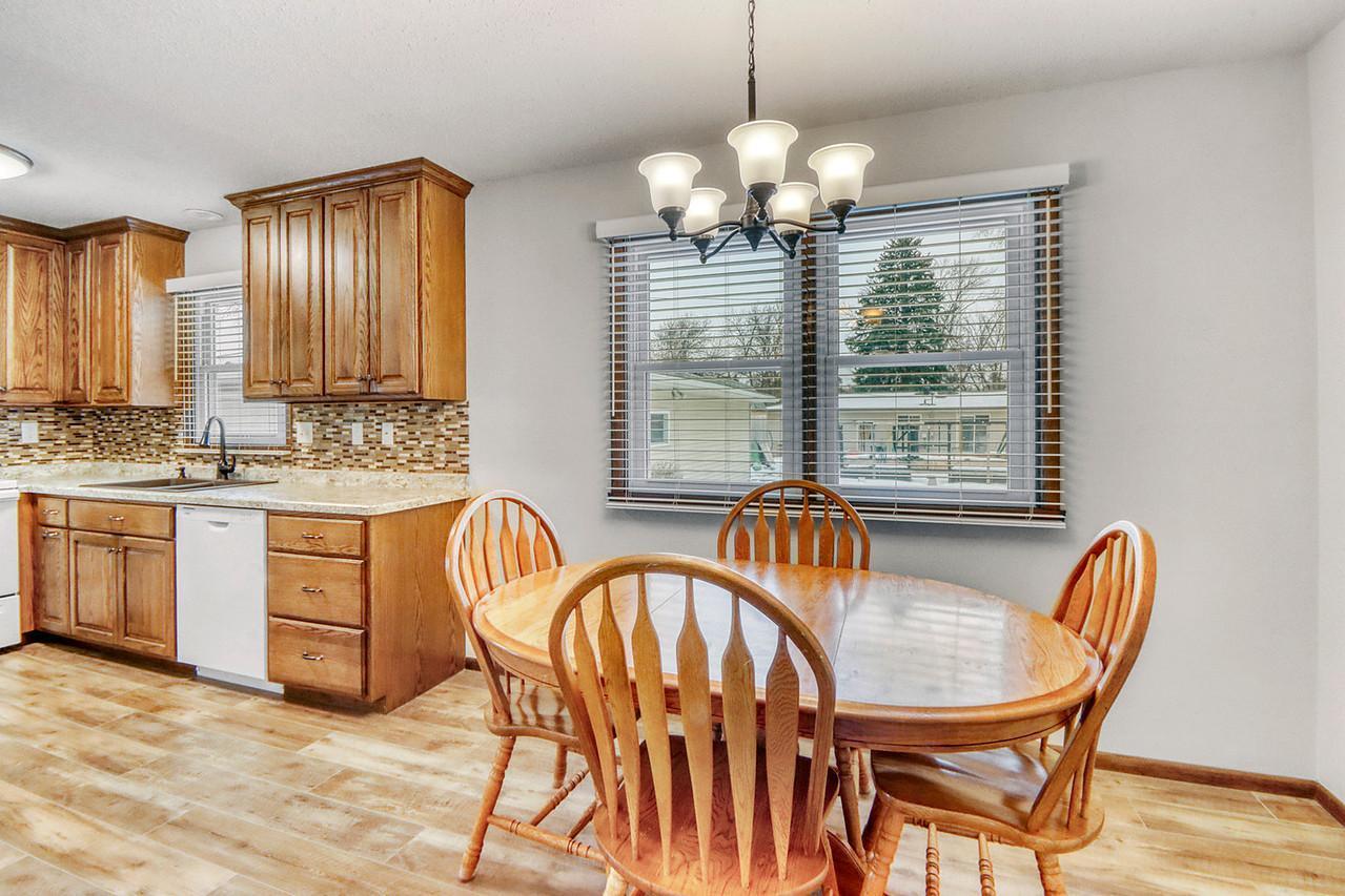 419 Brook Avenue Moorhead, MN 56560 - Photo 10 of 45