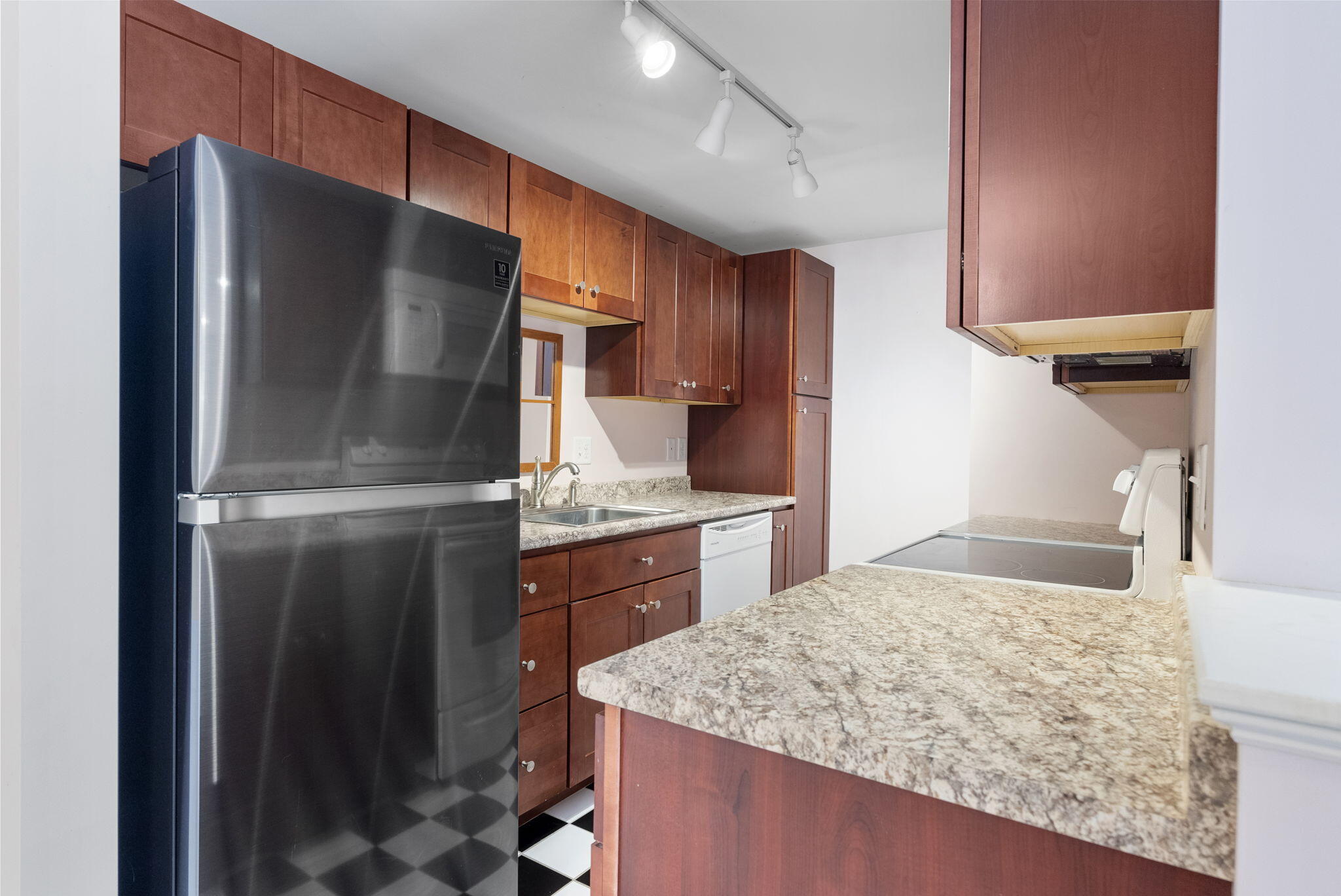 246 East Bridge Street, Unit 13 Westbrook, ME 04092 - Photo 4 of 25 5-web-or-mls-DSC00949