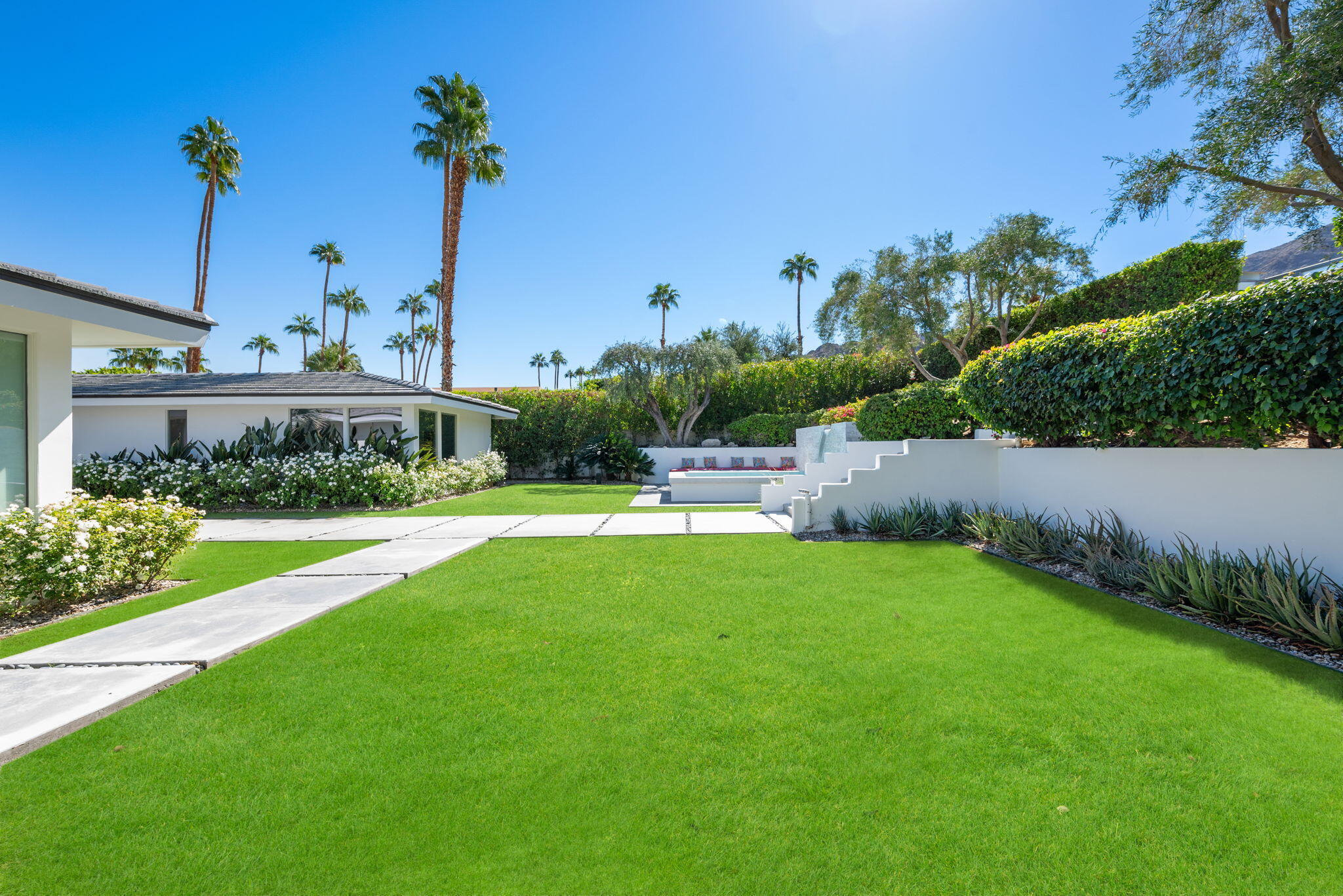 70288 Calico Road Rancho Mirage, CA 92270 - Photo 14 of 72 a view of a garden