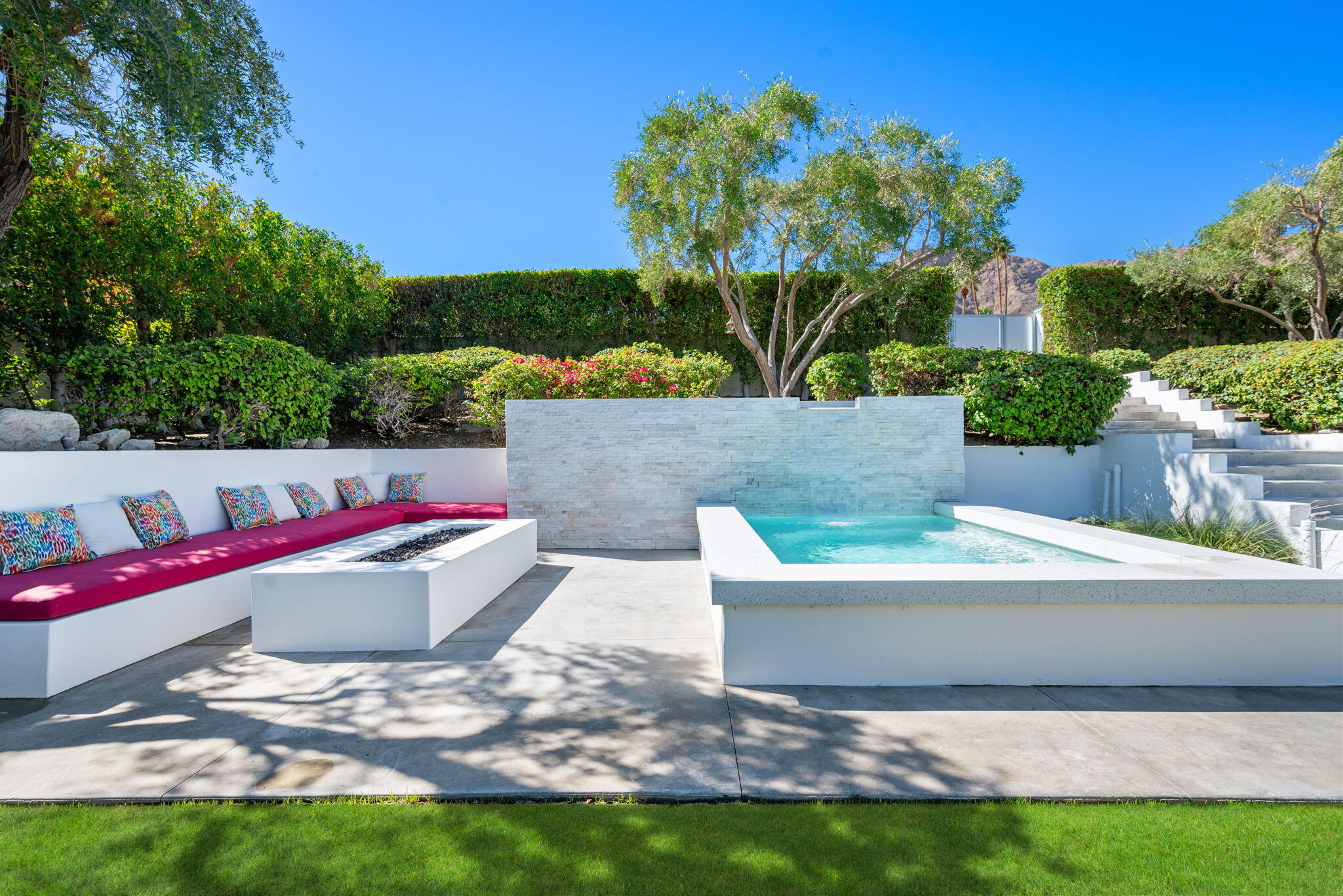 70288 Calico Road Rancho Mirage, CA 92270 - Photo 18 of 72 Spa with fire pit