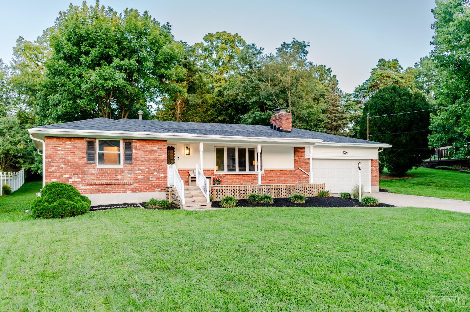 1094 Pamela Road Cincinnati, OH 45255 - Photo 2 of 40 Gallery Image 2