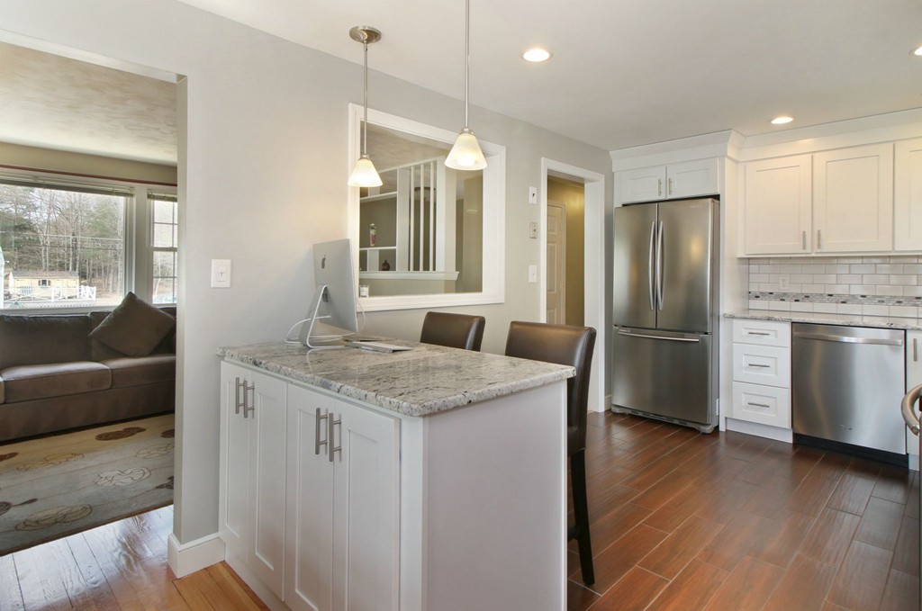 52 Woodruff Road Walpole, MA 02081 - Photo 6 of 23 Gallery Image 6