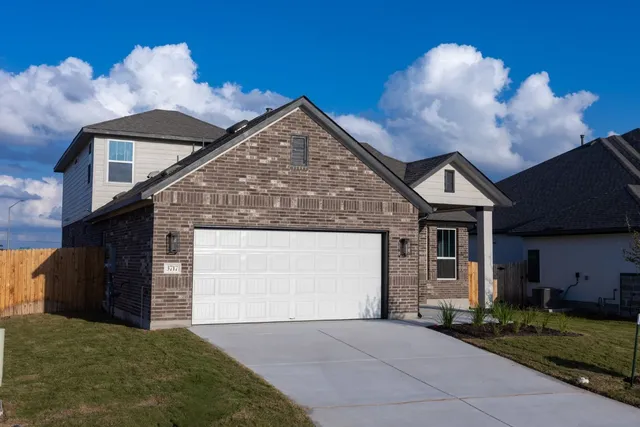 $429,900 | 3717 Pin Oak Hills, Seguin, TX 78155