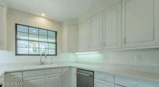 $3,500 | 365 9th Street, Atlantic Beach, FL 32233