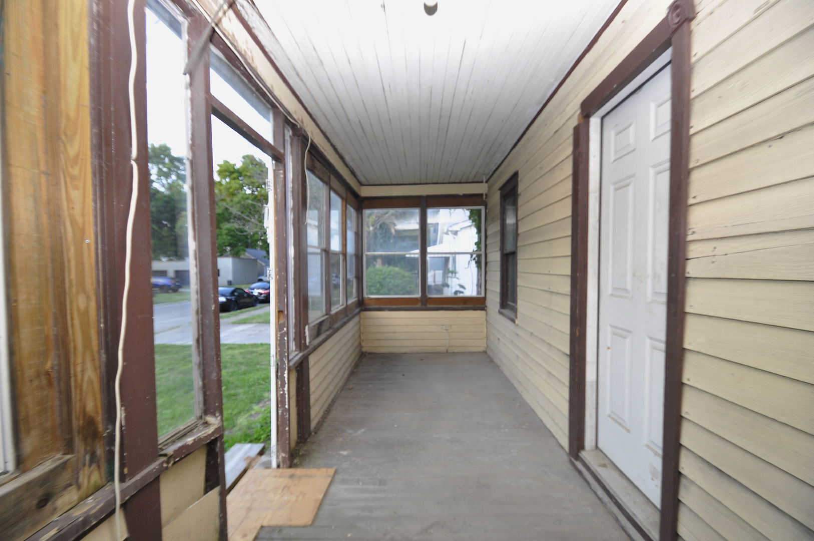 919 Webster Street Ottawa, IL 61350 - Photo 2 of 27