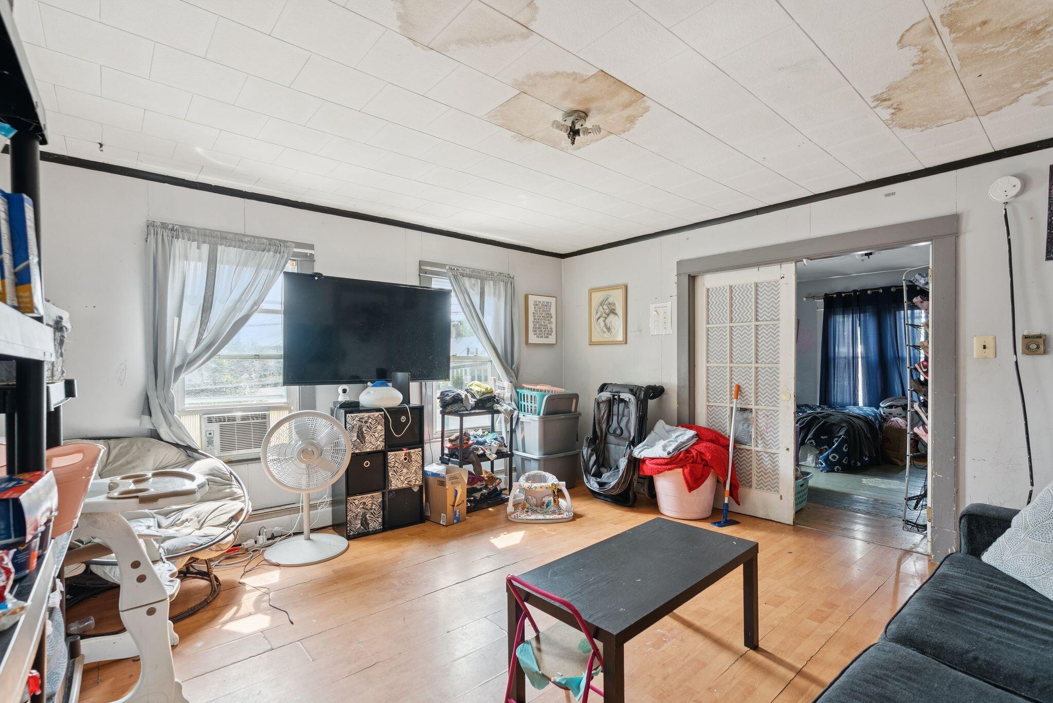 247 Elm Street Biddeford, ME 04005 - Photo 17 of 43 Living room