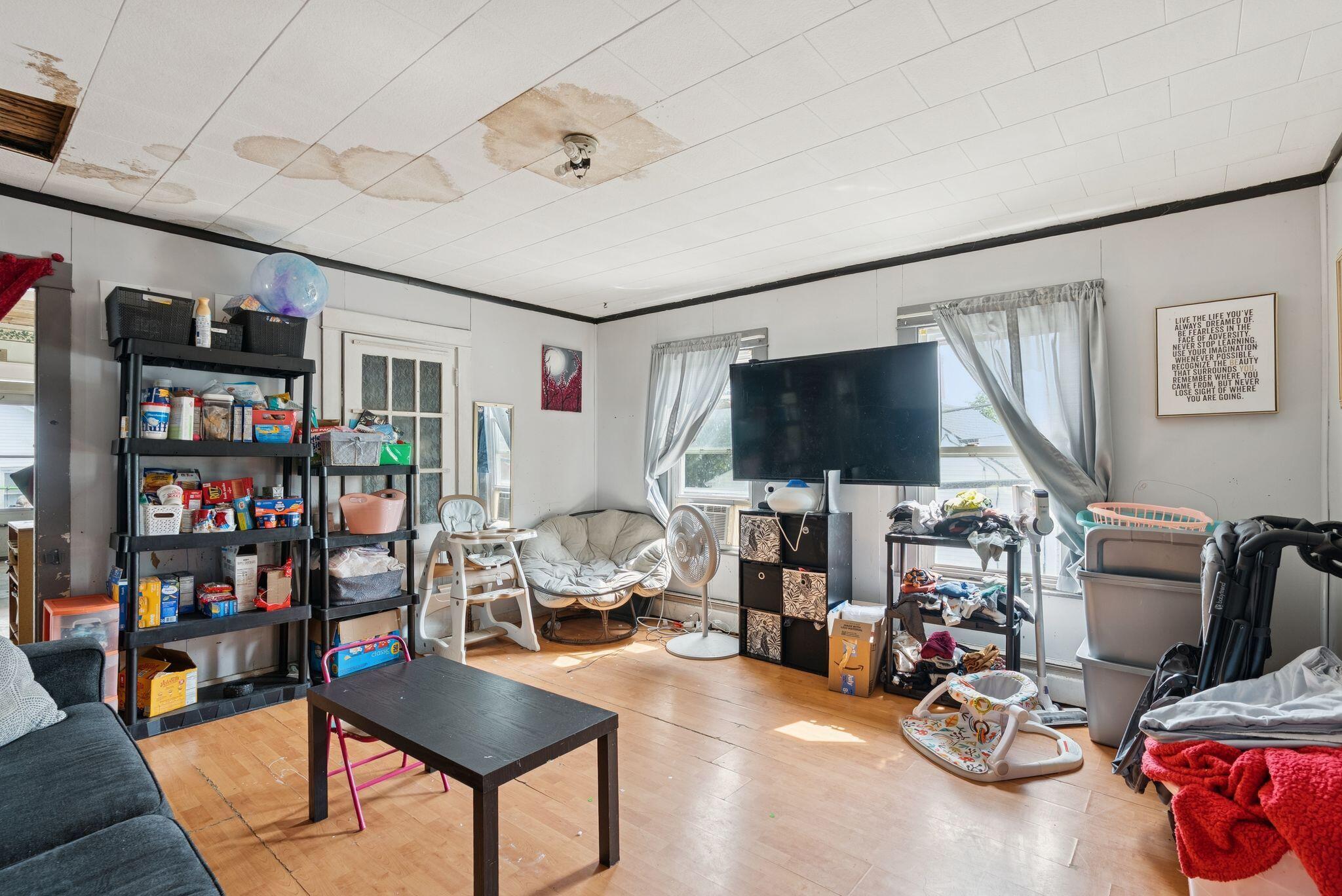 247 Elm Street Biddeford, ME 04005 - Photo 19 of 43 Living room