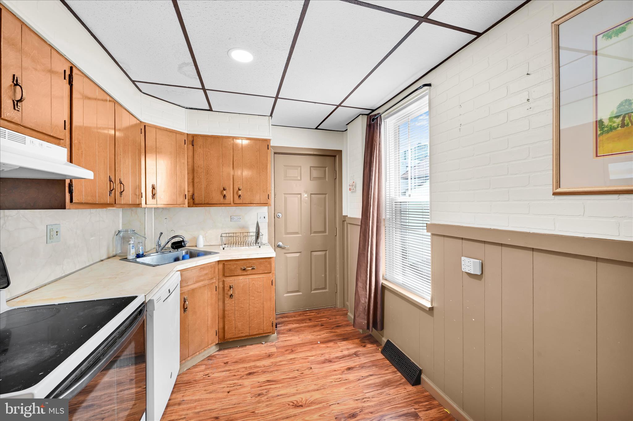 940 Pike Street Reading, PA 19604 - Photo 15 of 29 Kitchen