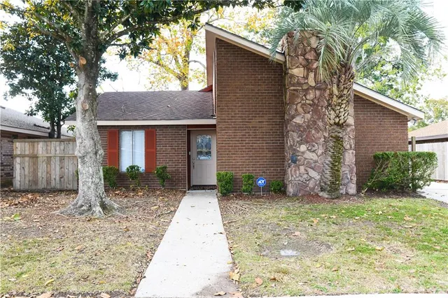$1,650 | 2213 Van Arpel Drive, Laplace, LA 70068