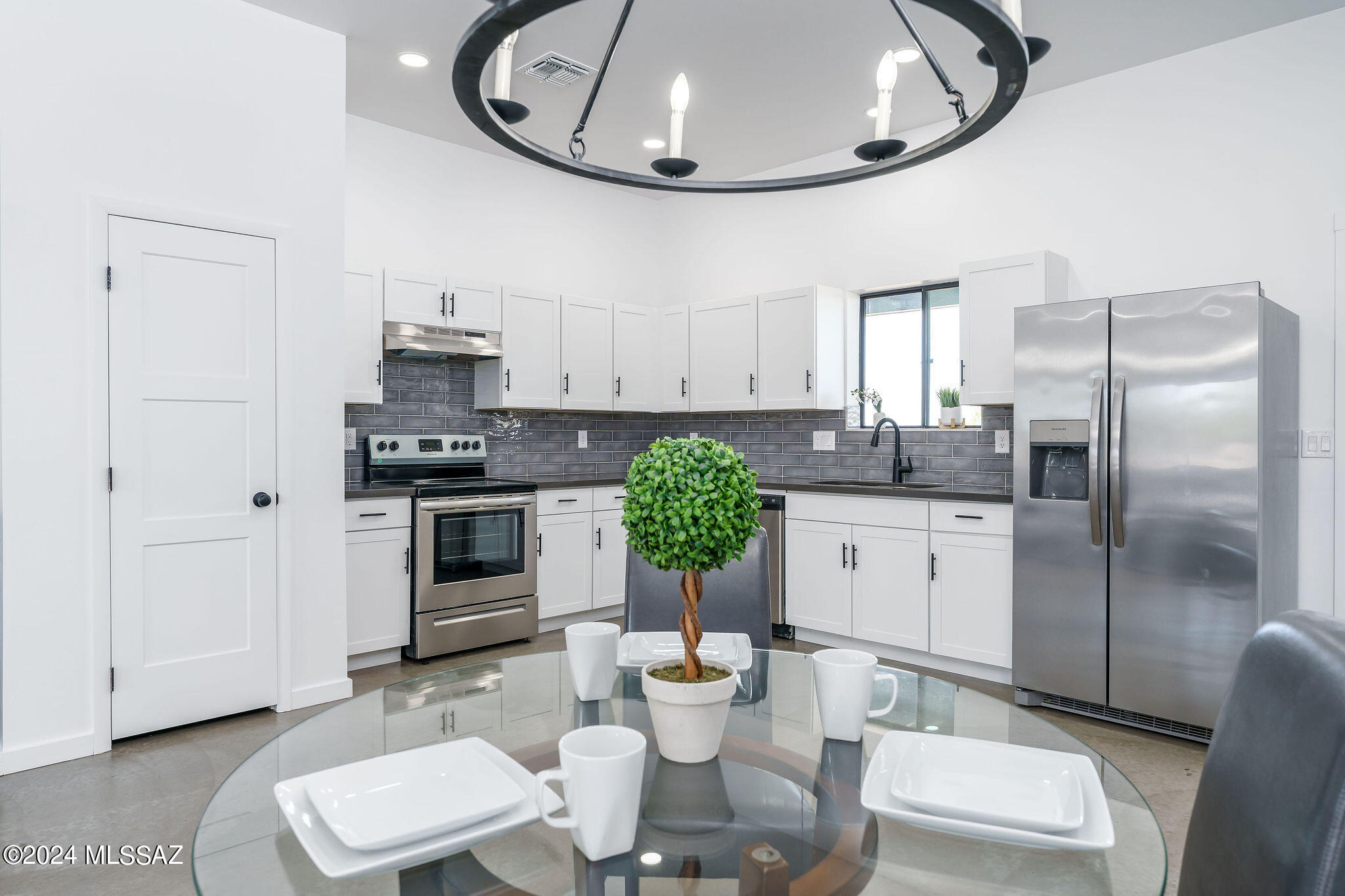 12754 West Hilltop Road Tucson, AZ 85736 - Photo 5 of 31 Gallery Image 5